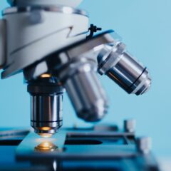 Técnicos Superiores en Laboratorio Clínico y Biomédico