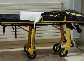 Imagen camilla cursos sanitarios