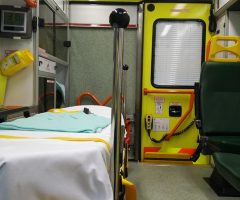 ambulance-1318437_640 ambulance-1318437_640