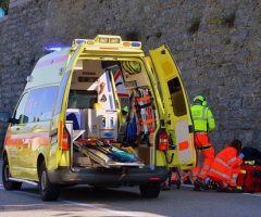 ambulance-2901017_640 ambulance-2901017_640